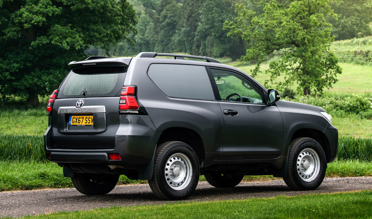 Прадо 3х дверный. Тойота ленд Крузер 3 дверный. Toyota Land Cruiser Prado 3. Тойота ленд Крузер Прадо 3-х дверный. Ленд Крузер Прадо 3 х дверный.