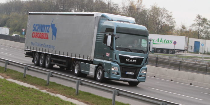 MAN TGX 18.560 D38 Euro 6 XXL 4x2 LLS: Korszerűen erős