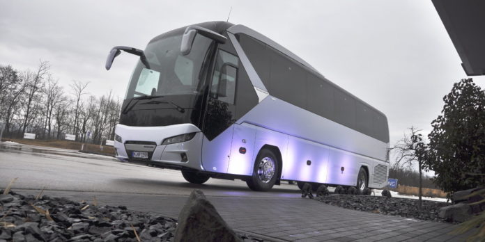 NEOPLAN Tourliner magyarországi bemutatója: Megérkezett az új Tourliner