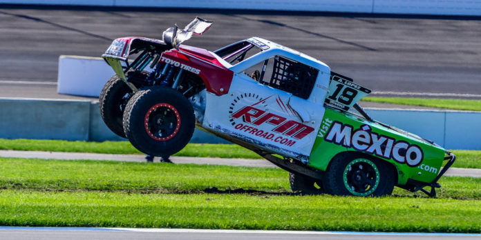 Stadium SUPER Trucks verseny: Repülő pickupok
