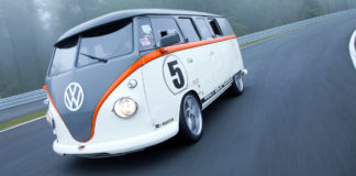 Melósból autóversenyző