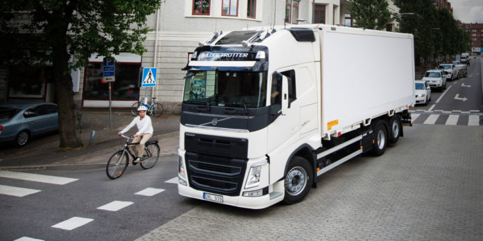 Volvo Trucks közlekedésbiztonsági jelentés: Fókuszban a védtelenebbek