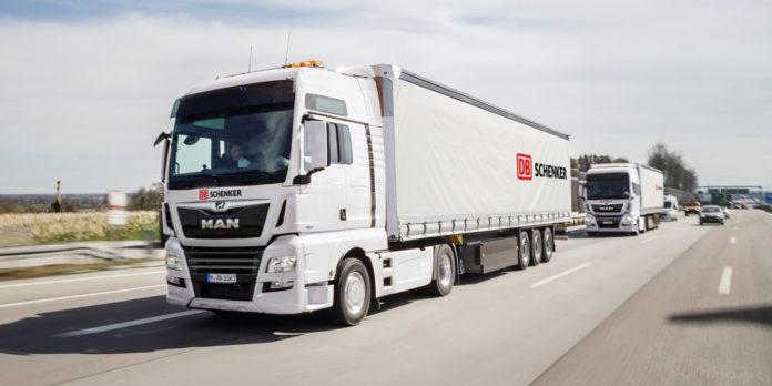 MAN és DB Schenker együttműködés: Konvojozó oroszlánok