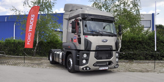 Ford Trucks 1848 T és 4142 D menetpróba: Úton Európa felé