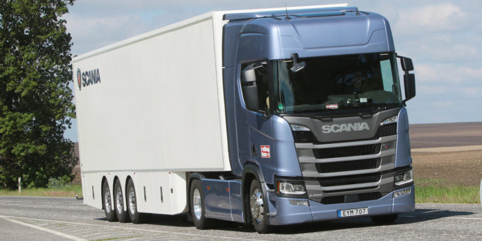 Scania R 450 A4x2NB Highline: Finom zöldség
