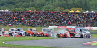 Most fordult a kocka