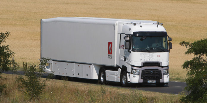 Renault Trucks T High 520 E6 Maxispace, CR: Franciakrémes