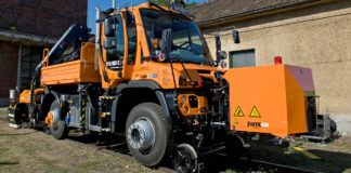 Sínen, sín mellett gurul