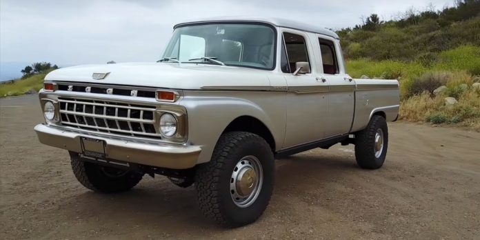 Ford F-250 1965 videó: Fél évszázados macsó