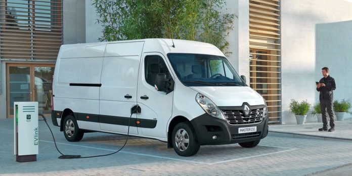 Renault Master Z.E.: Villanyfutár
