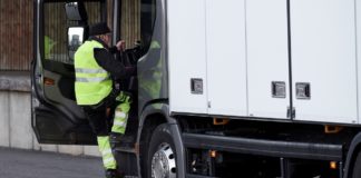 Segít, hogy ne legyen baj