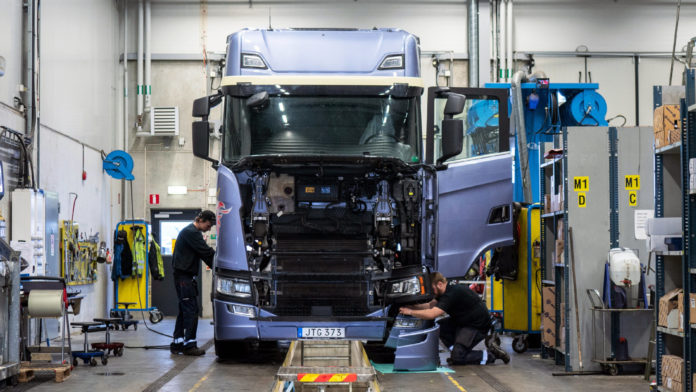 Innovatív szerviztechnológia a Scaniánál: Mesterséges intelligencia a hibakeresésben