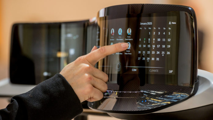 Continental hajlított kijelző és kiemelkedő gombok: Kiemelkedően hajlékony