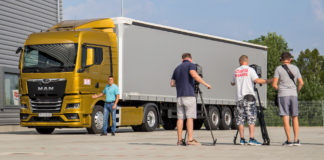 Kamerák össztüzében