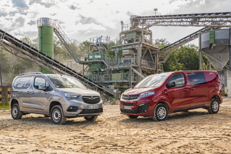 Opel Combo Cargo és Opel Vivaro összkerékhajtással: Terepes gömbvillámok