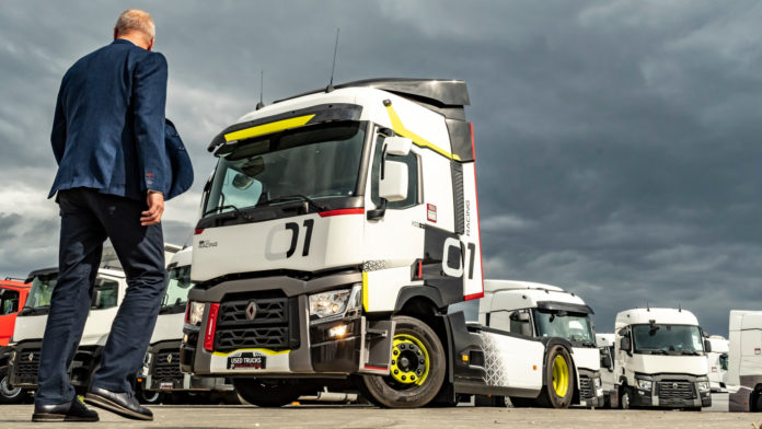 Újracsomagolt teherautó