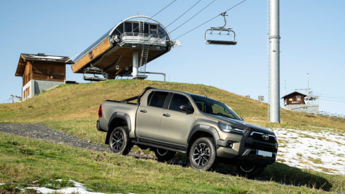 Új Toyota Hilux: Itthon is legyőzhetetlen