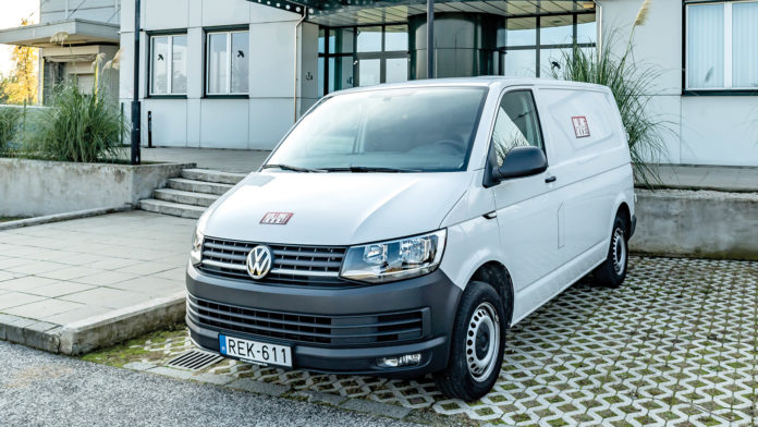 Volkswagen Transporter 6.1 RT 2.0 TDI: A szállító