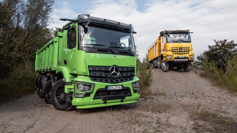 A Mercedes-Benz Actros és Arocs újdonságai: Ütőképes páros
