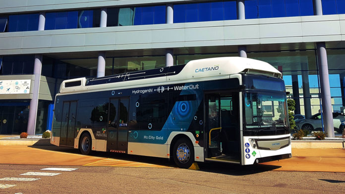 Toyota üzemanyagcellás autóbuszok Európában: Első fecskék