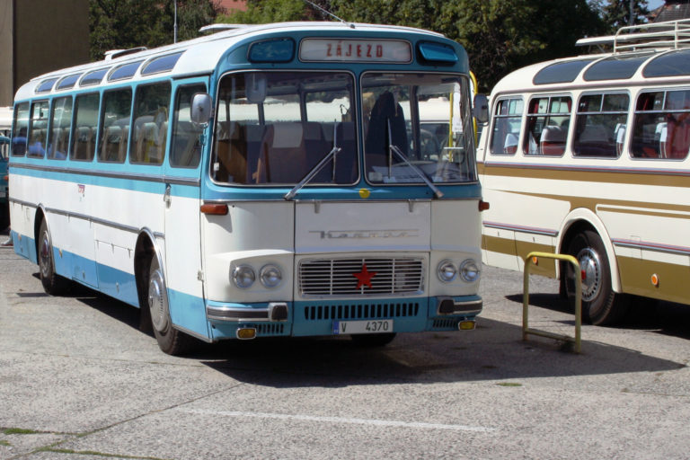 Korai Karosa autóbuszok: Csehszlovák konkurencia