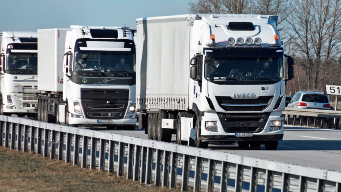 Járművek közti adatkommunikáció: Egy mindenkiért