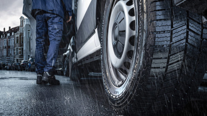 Kézbesítésre született