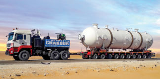 Kétszáz tonnával a sivatagban