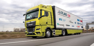 A vállán viszi a világ terheit