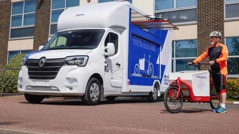 Renault Trucks E-Tech OptiModale: Hibrid csomagszállítás