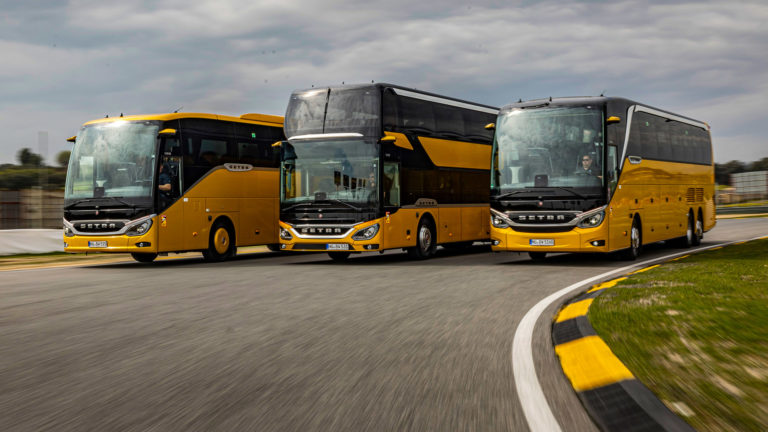 A Mercedes-Benz és Setra buszok újdonságai: Biztonsági játékosok