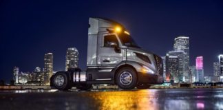 Érkezik a vadonatúj Volvo VNR