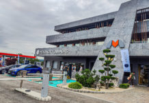 A földre szállt hold mostantól az elektromos autók otthona